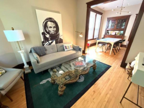 Irving Park/Avondale updated vintage top unit 2-flat